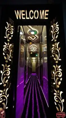 Jain Pareek Travels Bus-Front Image