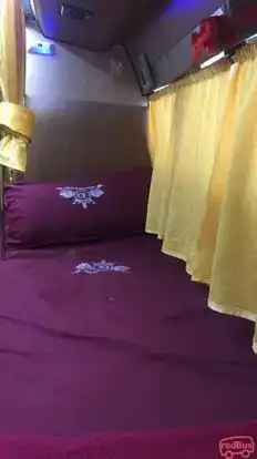 Dheeraj Tours And Travels Bus-Amenities Image