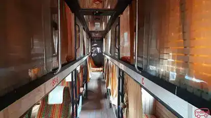 Yadav Vishvkarma Tour And Travels Bus-Front Image