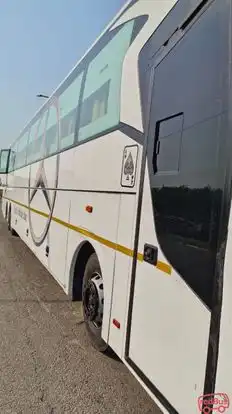 Jujhar Travels Bus-Side Image