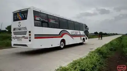 Tanvi Travels Bus-Front Image