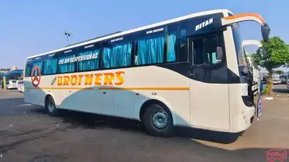 Noori Brothers Trans. Co. Damoh Bus-Side Image
