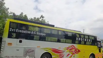 Noori Brothers Trans. Co. Damoh Bus-Side Image