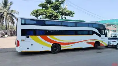 Shirdi Holidays Bus-Front Image