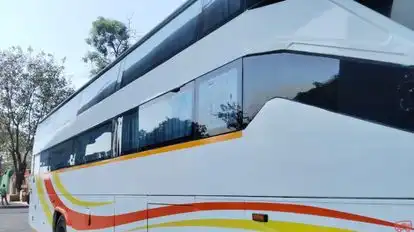 Shirdi Holidays Bus-Side Image