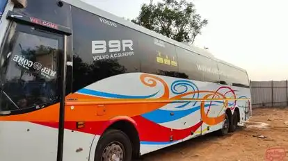 Om Sri Tours and Travels Bus-Side Image