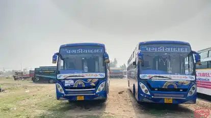 Jay Vagadiya Travels Bus-Front Image