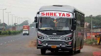 Shreyash Travels Bus-Front Image