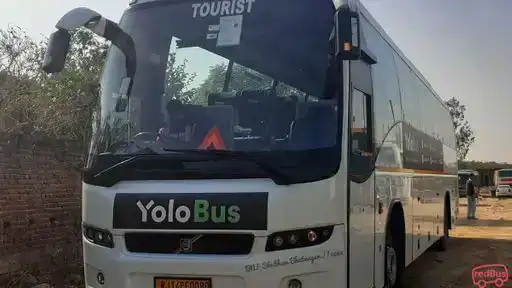 Yolo Bus Bus-Front Image