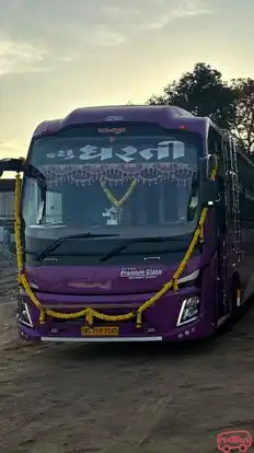 New Dharti Travels Bus-Front Image