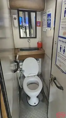 IntrCity SmartBus Bus-Amenities Image