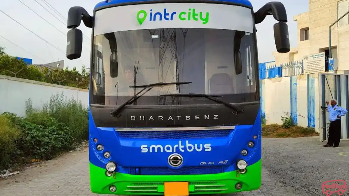 IntrCity SmartBus Bus-Front Image