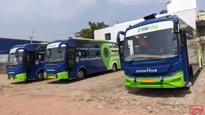 IntrCity SmartBus Bus-Front Image