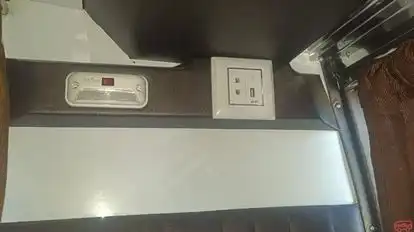 Shree Dwarkadhish Travels Bus-Amenities Image