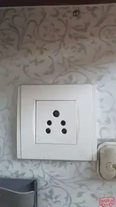Shah Travels Bus-Amenities Image