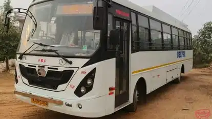 Deepak Travels Bus-Side Image