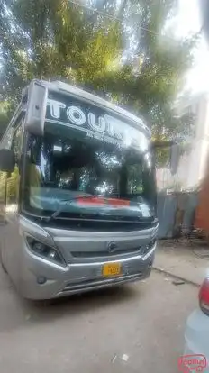 Hans India Tour Bus-Front Image