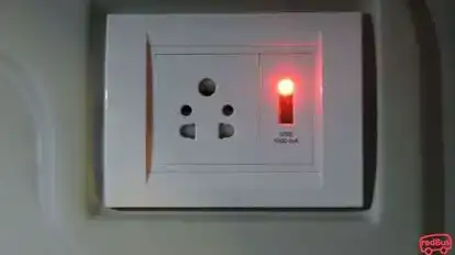 Sri Krishna Travels Bus-Amenities Image