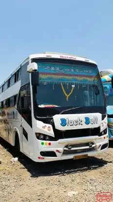 Yadunandan Travels Bus-Front Image