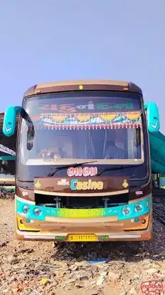 Yadunandan Travels Bus-Front Image