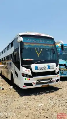 Yadunandan Travels Bus-Front Image