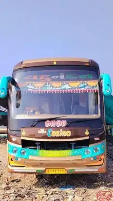 Yadunandan Travels Bus-Front Image