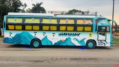 Rugby Roadways Bus-Side Image
