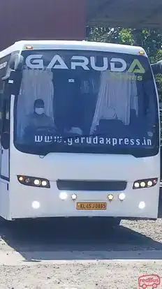 GARUDA XPRESS Bus-Front Image