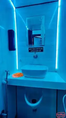 SHREE NEW SANTINATH TRAVELS Bus-Amenities Image