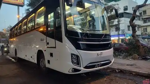 PAL Travel Lines Bus-Front Image