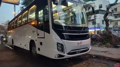 PAL Travel Lines Bus-Front Image