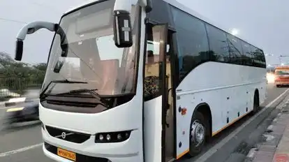PAL Travel Lines Bus-Side Image