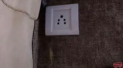 Pramukhswami Darshan Travels Bus-Amenities Image