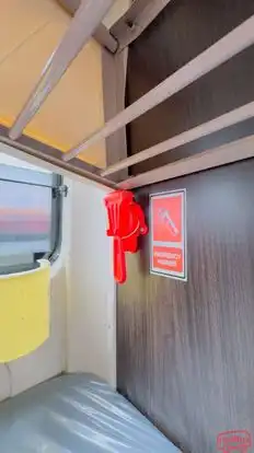 Yavatmalkar Travels Bus-Amenities Image