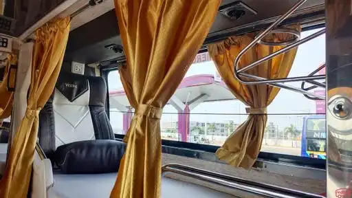 Best Express Bus-Front Image