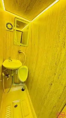 Shri Ganesh Travells (SR Siyol) Bus-Amenities Image