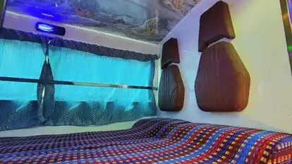 GAYATRI TRAVELS Bus-Amenities Image