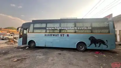 HIGHWAY STAR TRAVEL & CARGO Bus-Side Image