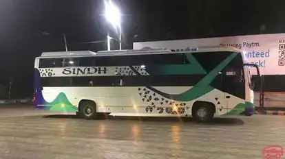 Sindh Radhe Travels  Bus-Side Image