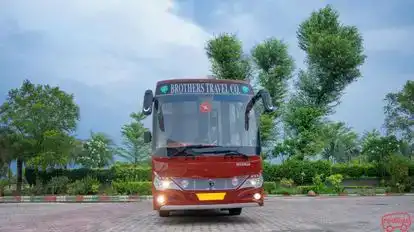 BROTHERS TRAVEL Bus-Front Image