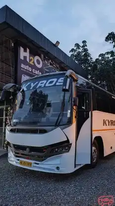 Kyros Connect Bus-Front Image