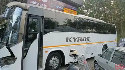 Kyros Connect Bus-Side Image