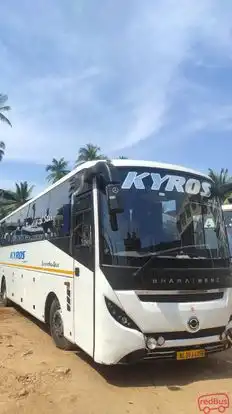 Kyros Connect Bus-Side Image