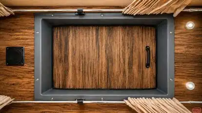 GOLDEN POWER TRAVELS Bus-Amenities Image