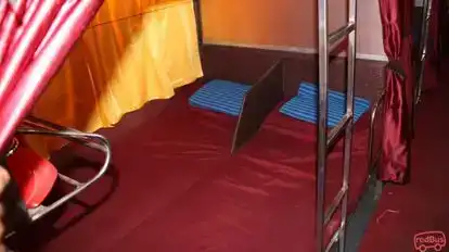 GOLDEN POWER TRAVELS Bus-Seats Image