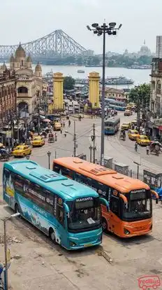 Mohanta Travels Bus-Front Image