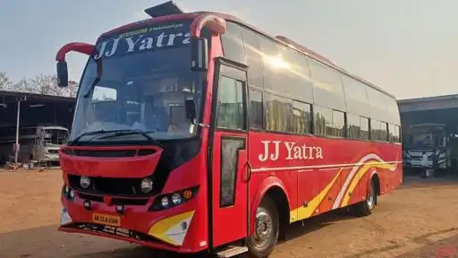 J J YATRA  Bus-Front Image