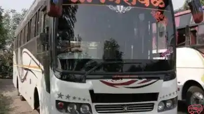 SHREE GIRAVAL TRAVELS Bus-Front Image