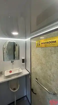 SHREE GAJRAJ Travels Bus-Amenities Image