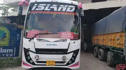 Island Travels Bus-Front Image